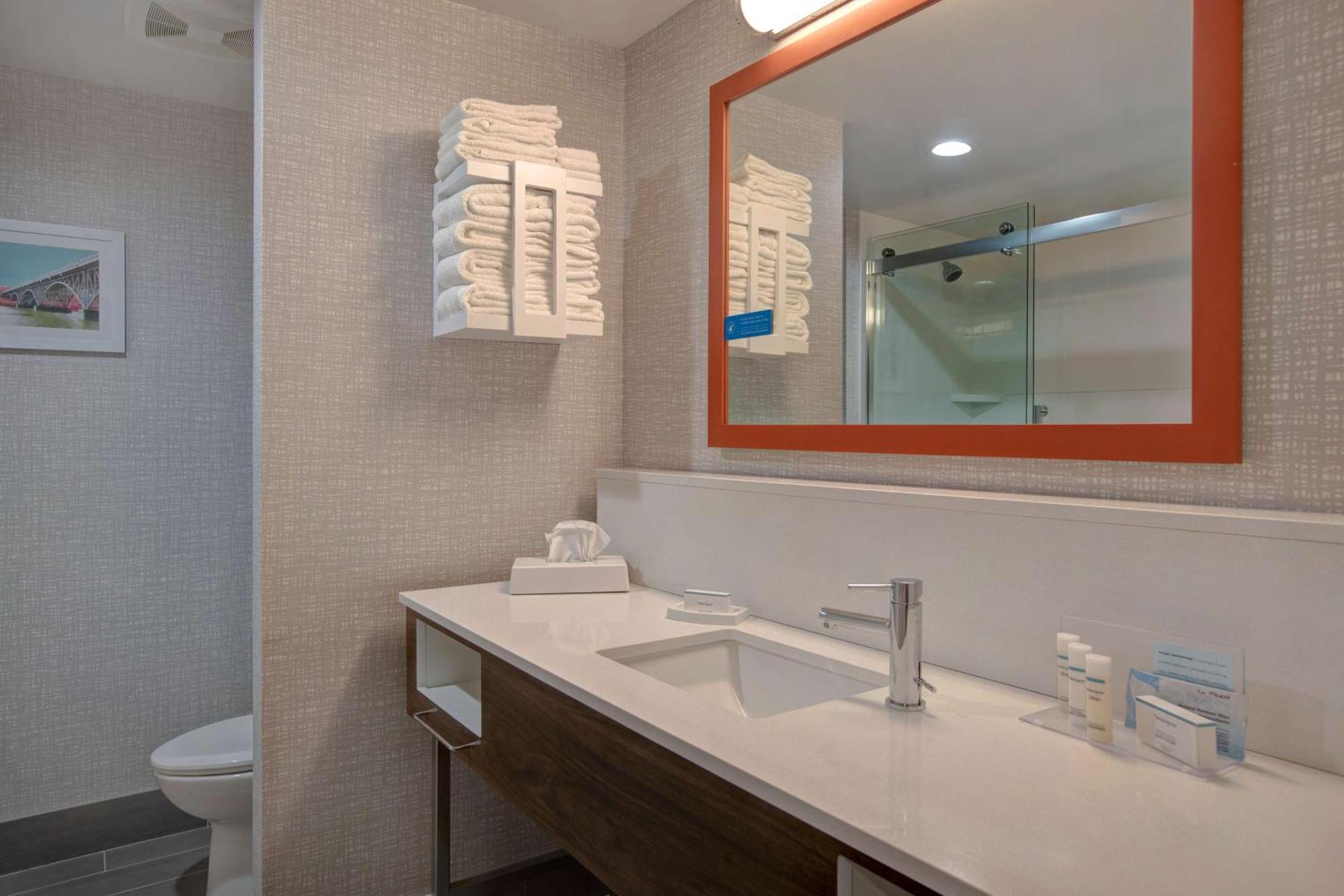Hampton Inn & Suites Deptford, Nj Extérieur photo